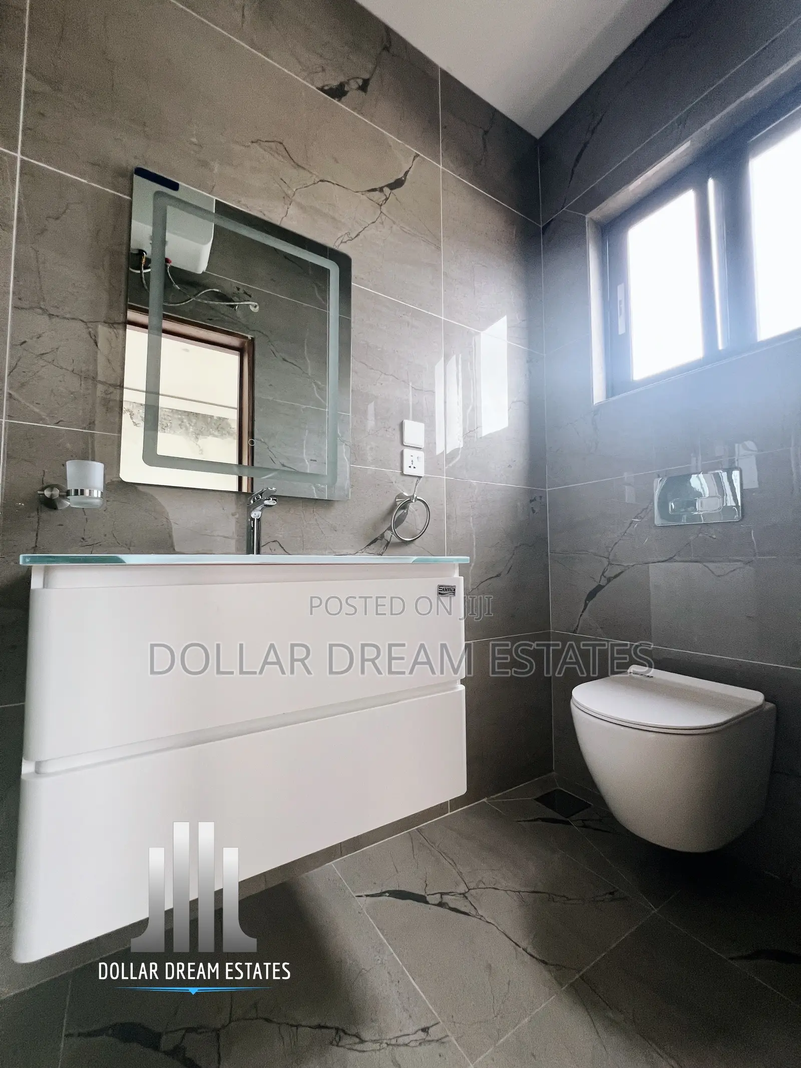 4bdrm Townhouse / Terrace in East Legon for rent