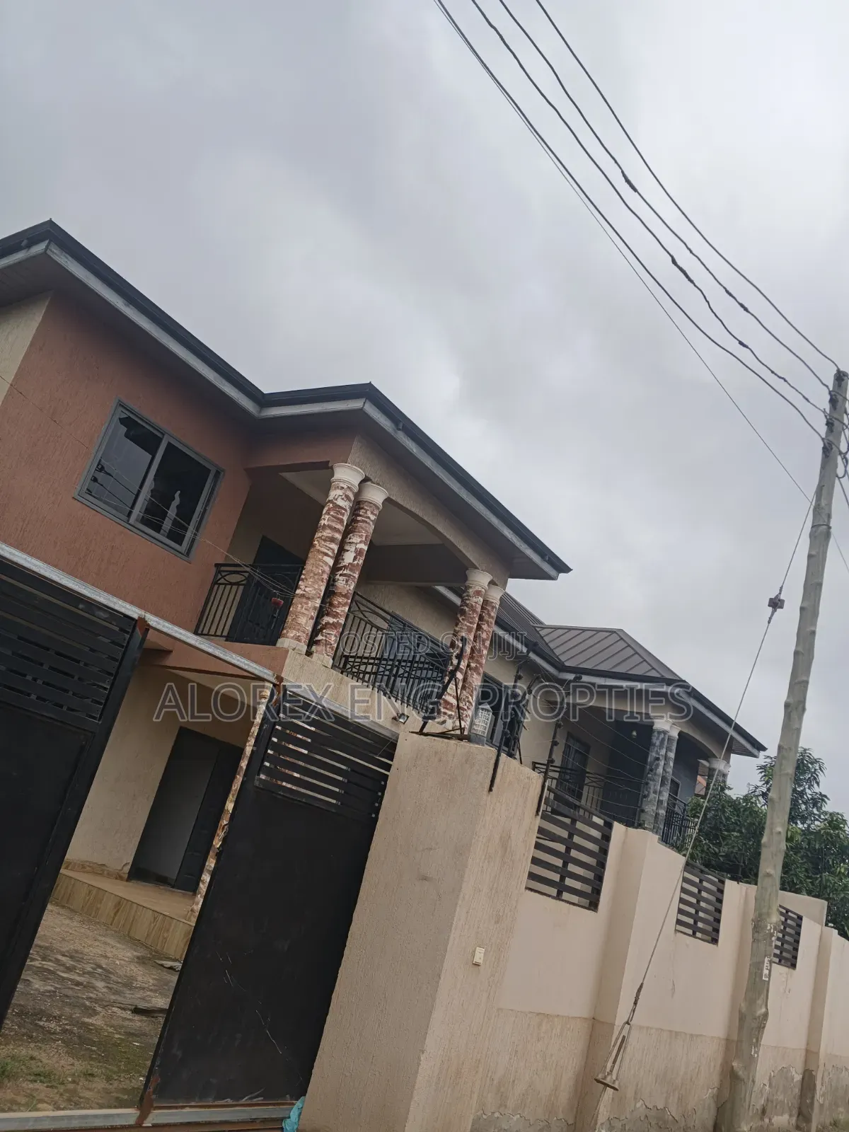 5bdrm Duplex in Pantang Hospital, Pentecost for rent