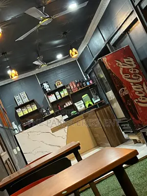 Fast Food Restaurant Looking for Chefs Waitresses