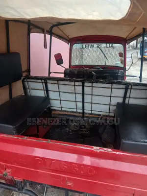 Piaggio 2025 Red