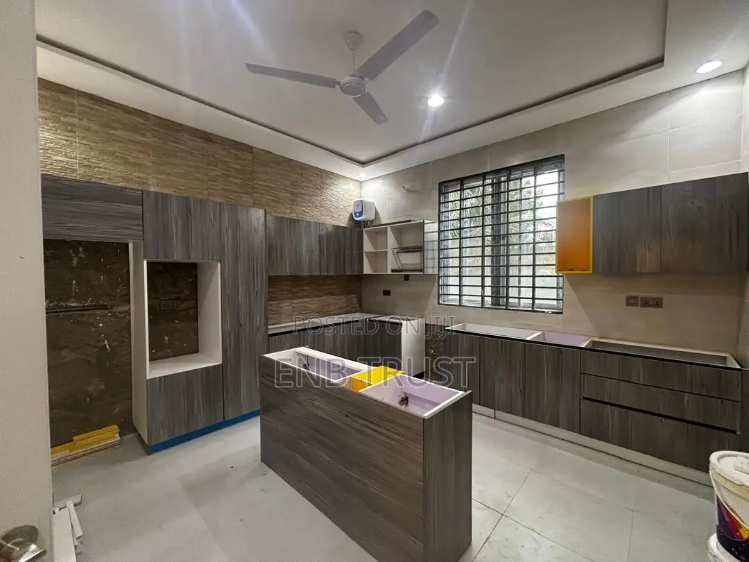 4bdrm House in Abokobi, Pentecost for sale