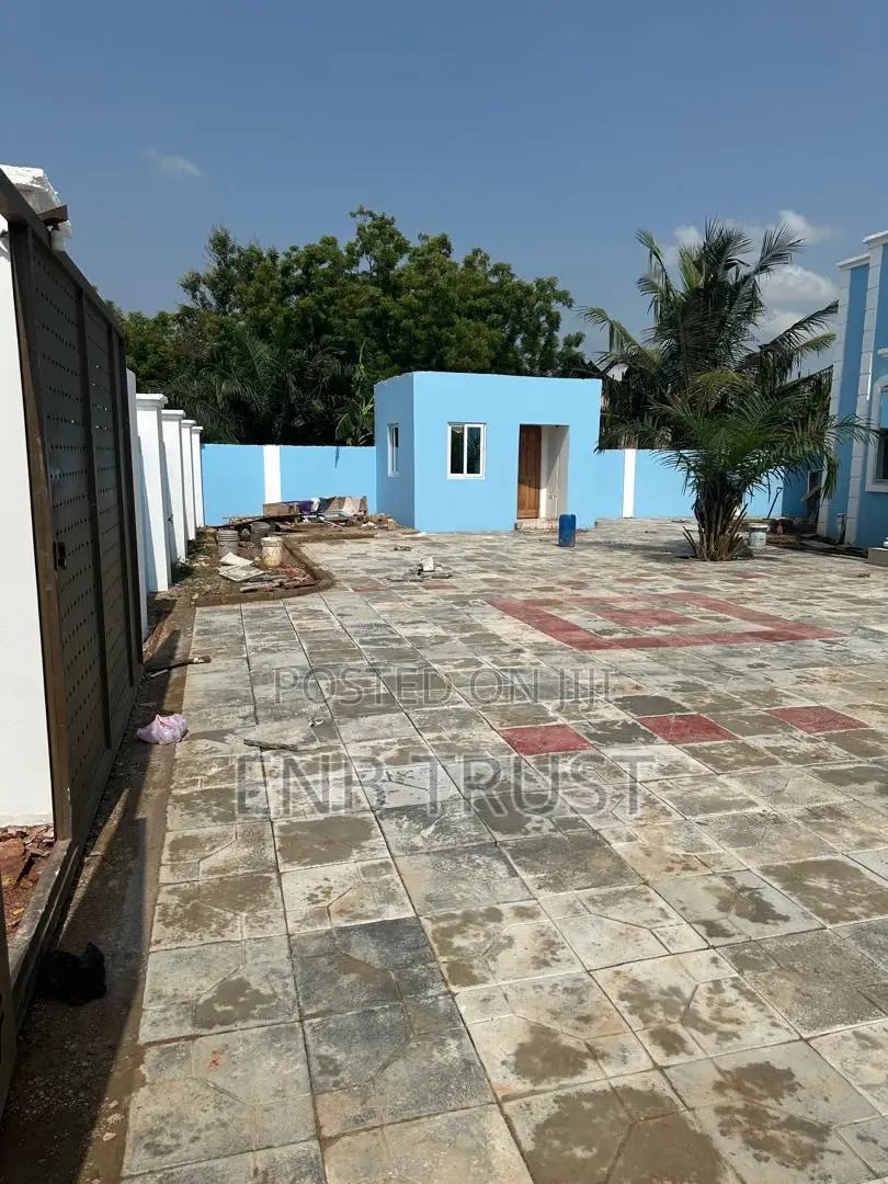 4bdrm House in Abokobi, Pentecost for sale