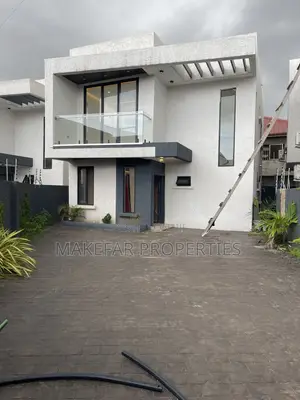 3bdrm House in Ashaley Botwe for sale
