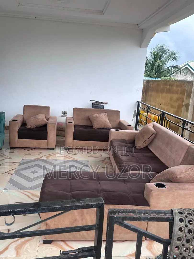 Used Pallor Set of Chairs