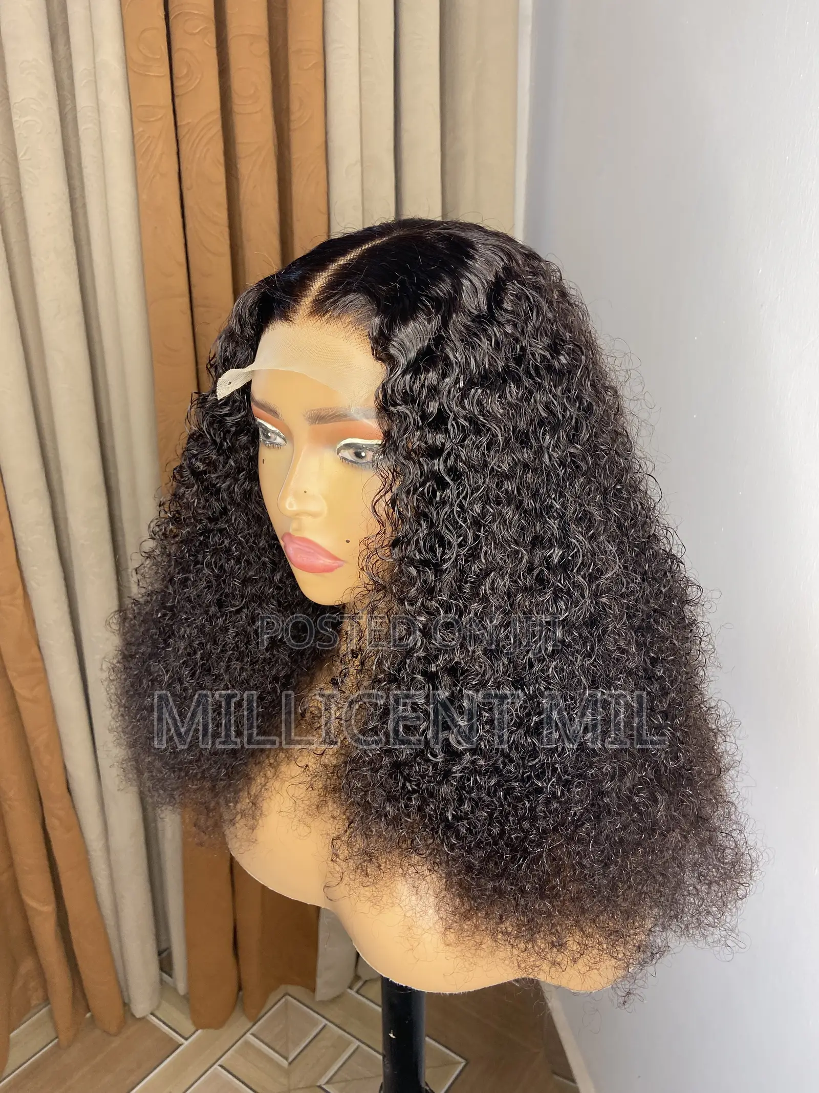 Double Drawn Pixie Wet Curls