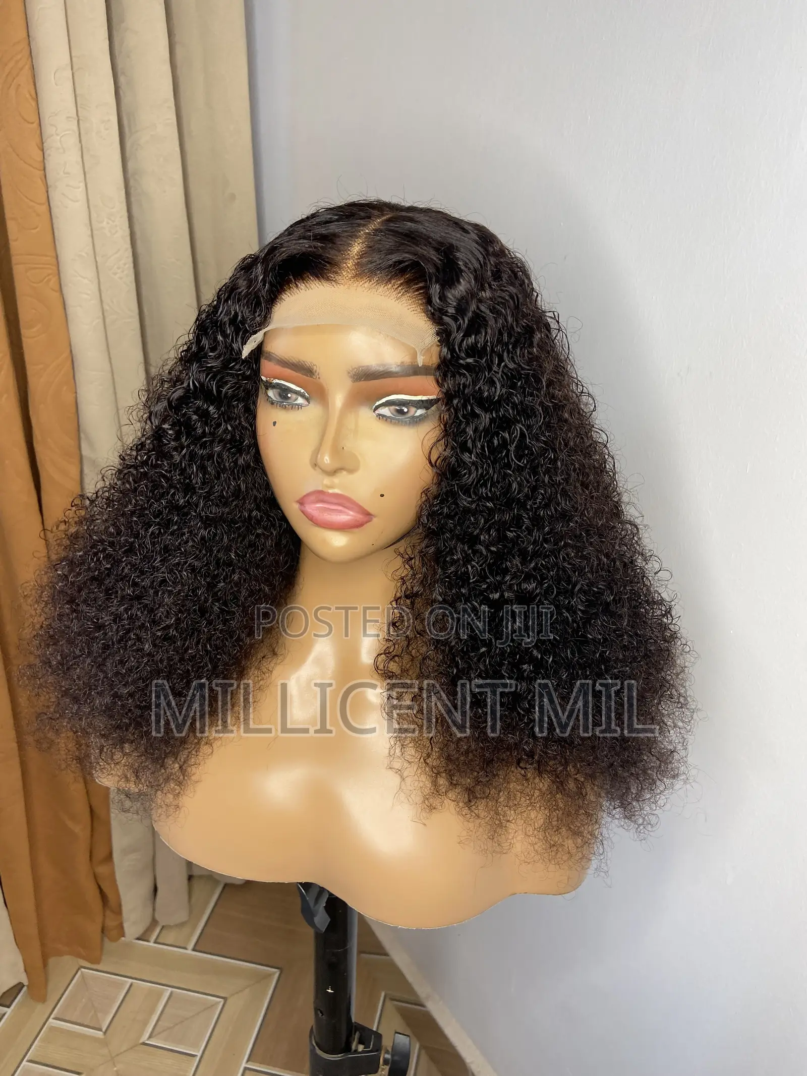 Double Drawn Pixie Wet Curls