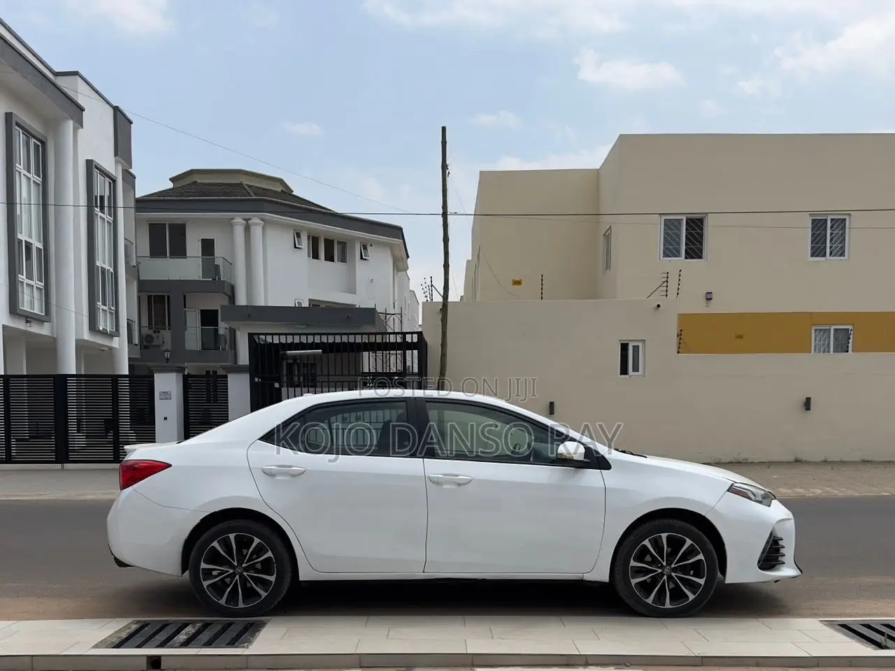 Toyota Corolla XSE 4dr Sedan (1.8L 4cyl CVT) 2017 White