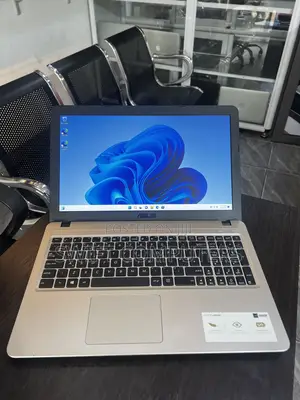 Laptop Asus Vivobook 15 12GB Intel Core i7 HDD 1T