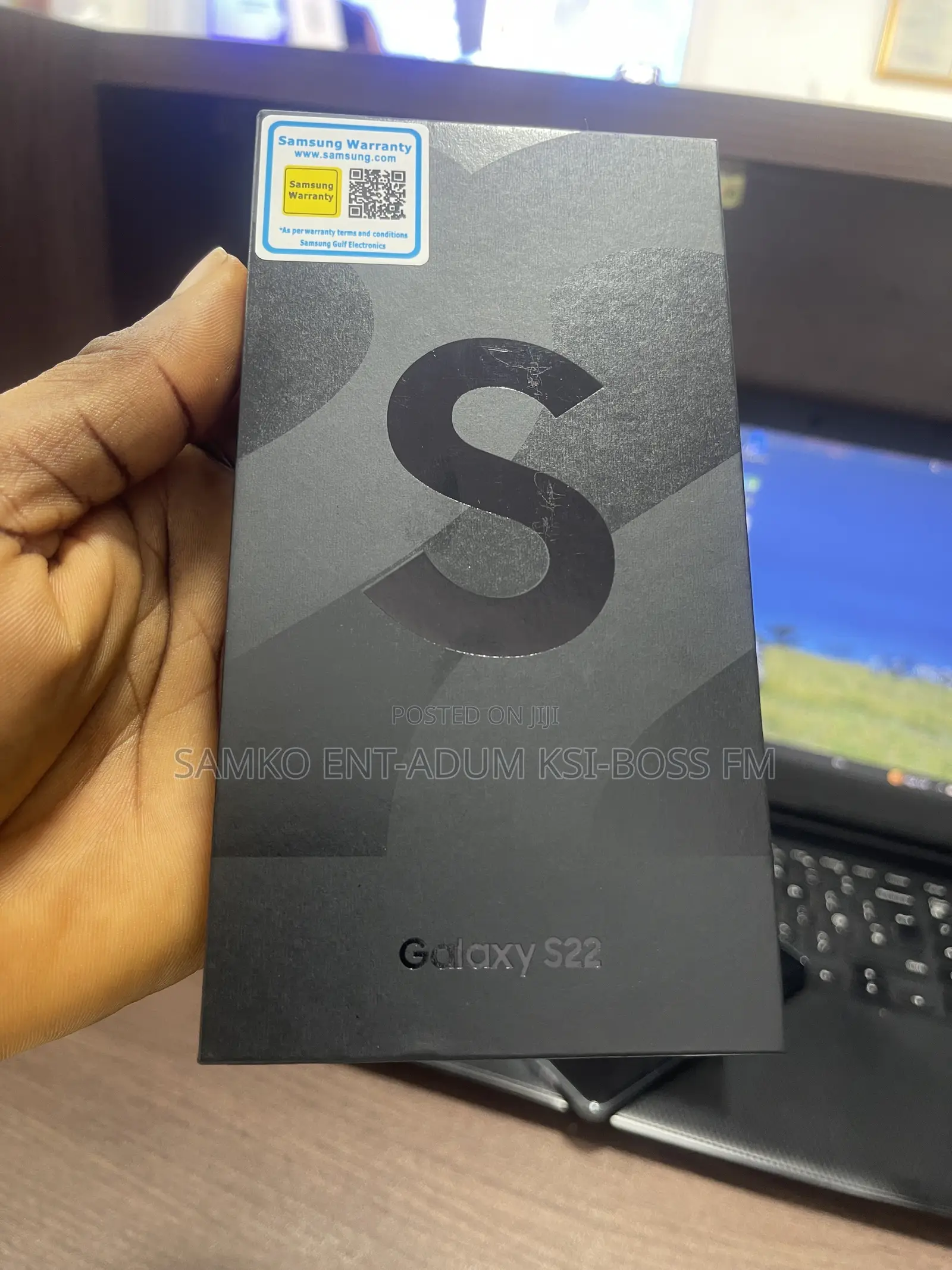 New Samsung Galaxy S22 5G 128 GB Blue