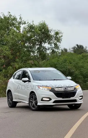 Honda HR-V Touring AWD 2020 White