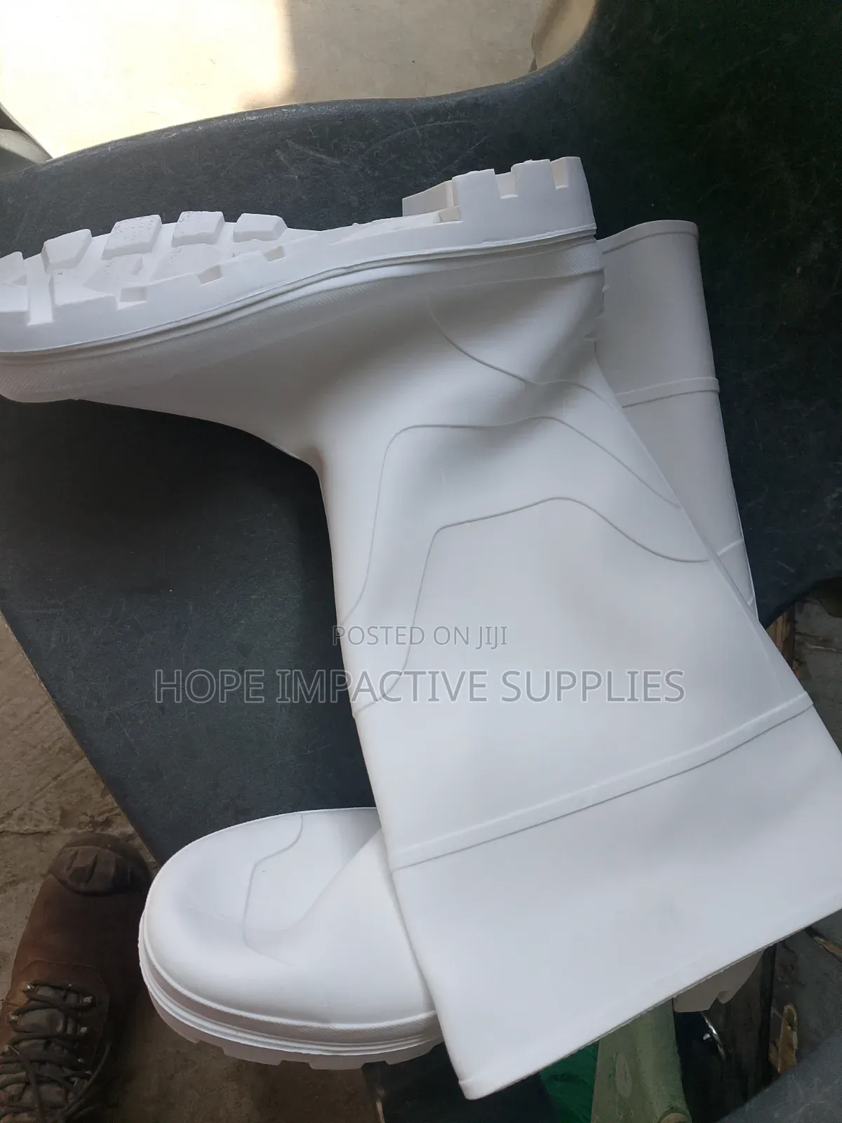 Quality White Wellington Boots<>Non Steel Toe.