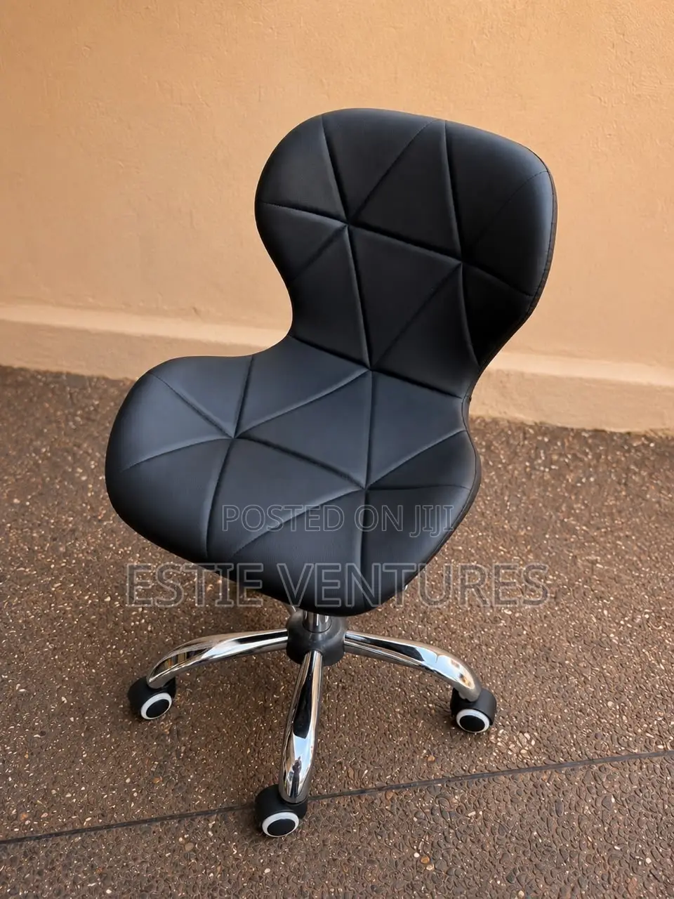 Swivel Chair Features
