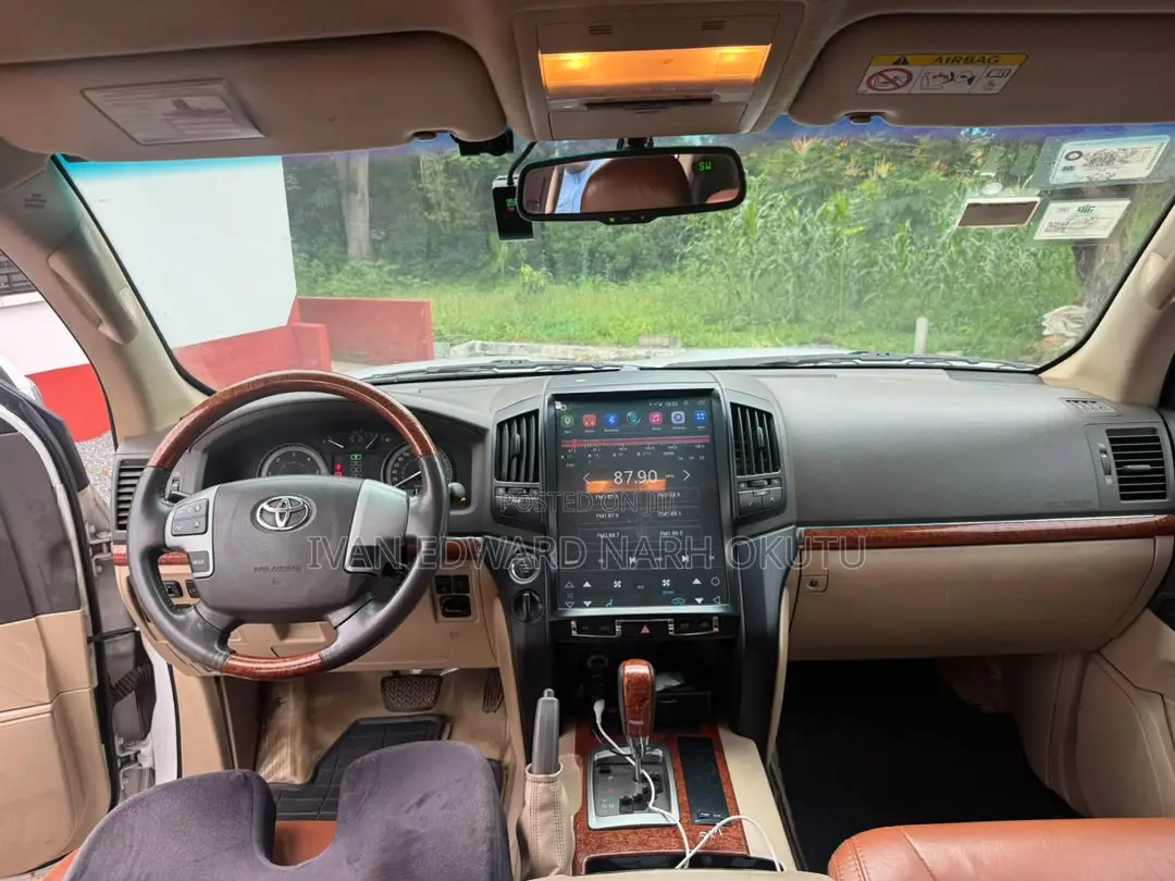 Toyota Land Cruiser 4.5 V8 DSL 2014 White