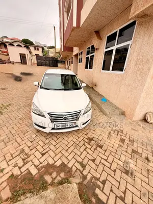 Nissan Sentra S 4dr Sedan (1.8L 4cyl 6M) 2015 White