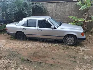 Mercedes-Benz 300D 1989 Silver