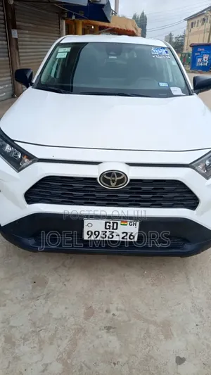 Toyota RAV4 2022 White