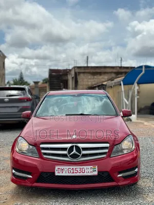 Mercedes-Benz C250 2013 Red