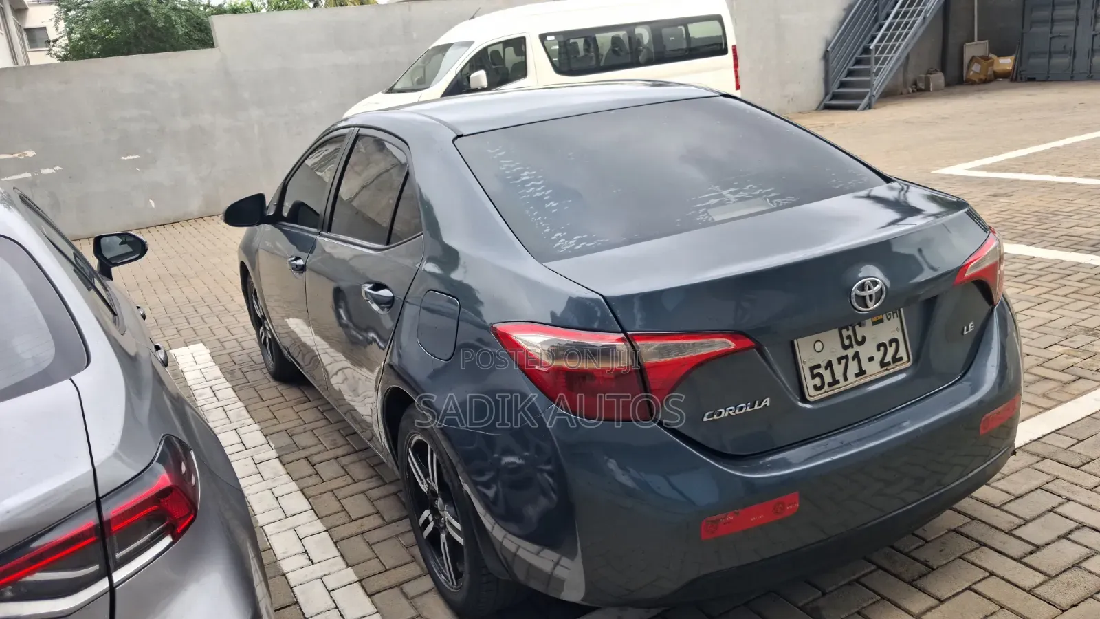 Toyota Corolla LE Plus 4dr Sedan (1.8L 4cyl CVT) 2015 Gray