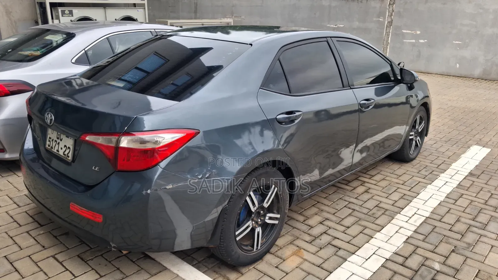 Toyota Corolla LE Plus 4dr Sedan (1.8L 4cyl CVT) 2015 Gray