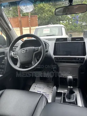 Toyota Land Cruiser Prado 2022 Gray