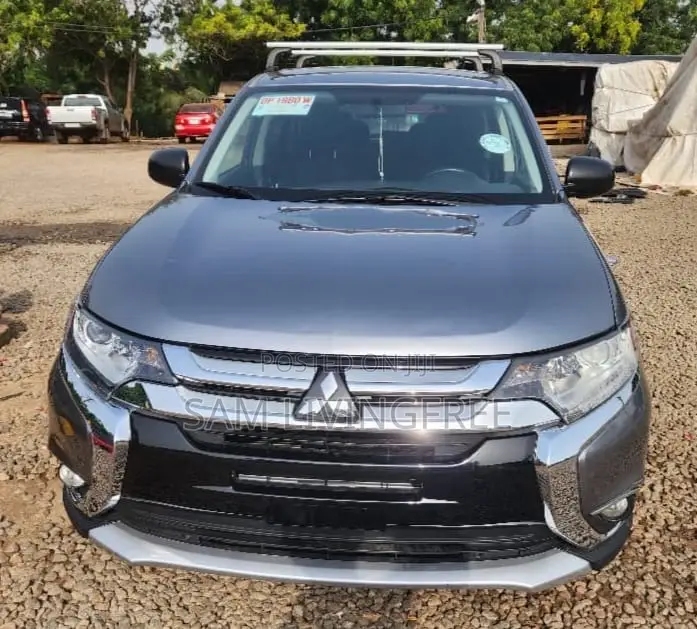 Mitsubishi Outlander ES 4dr SUV (2.4L 4cyl CVT) 2015 Silver