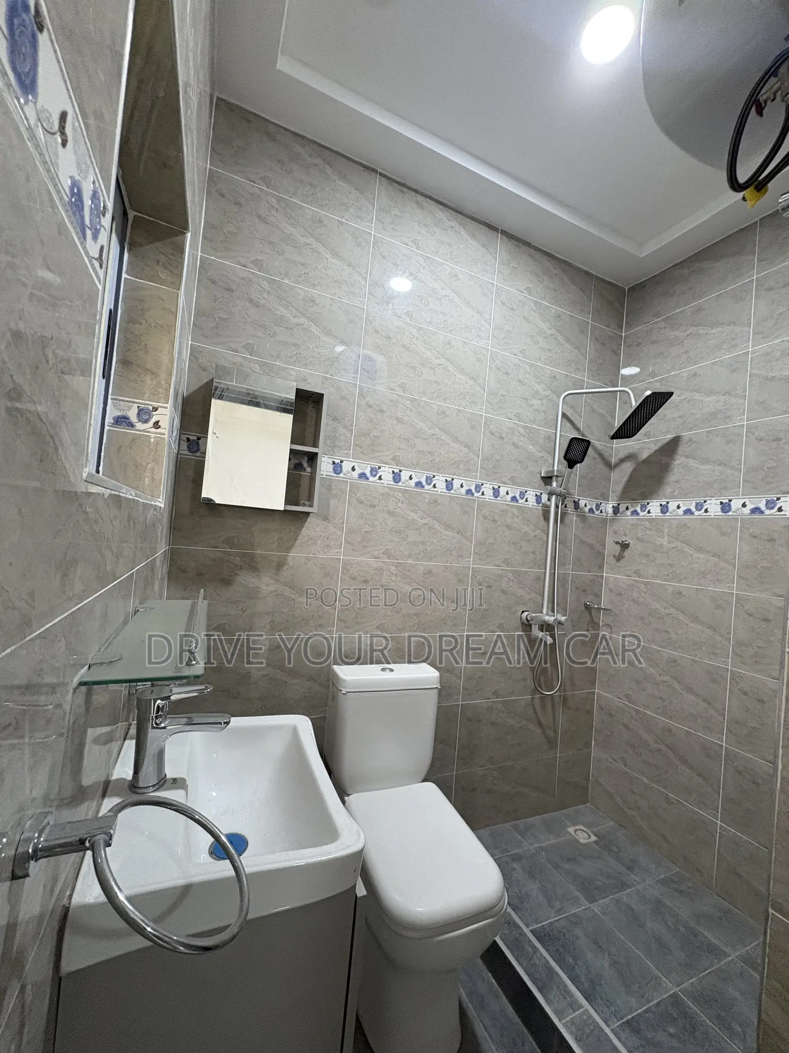 3bdrm Apartment in Pimpong Homes, Presby Church Area for rent