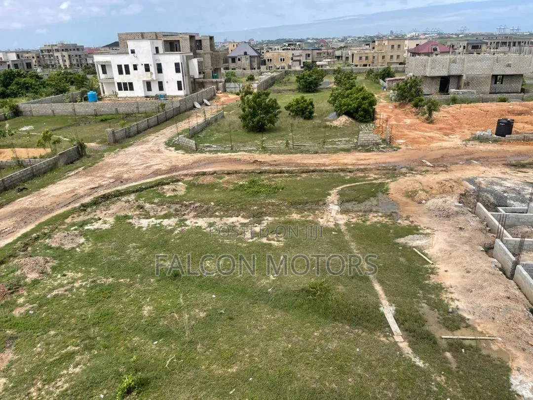 4 Plots of Land for Sale