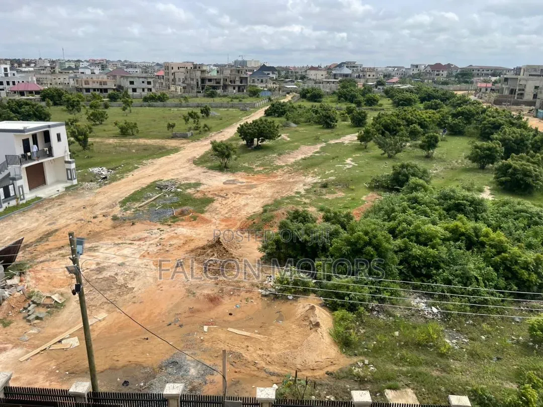 4 Plots of Land for Sale