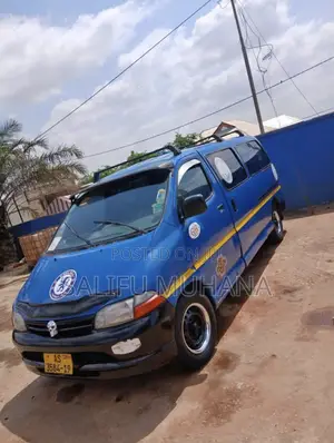 Toyota HiAce 2004 Blue
