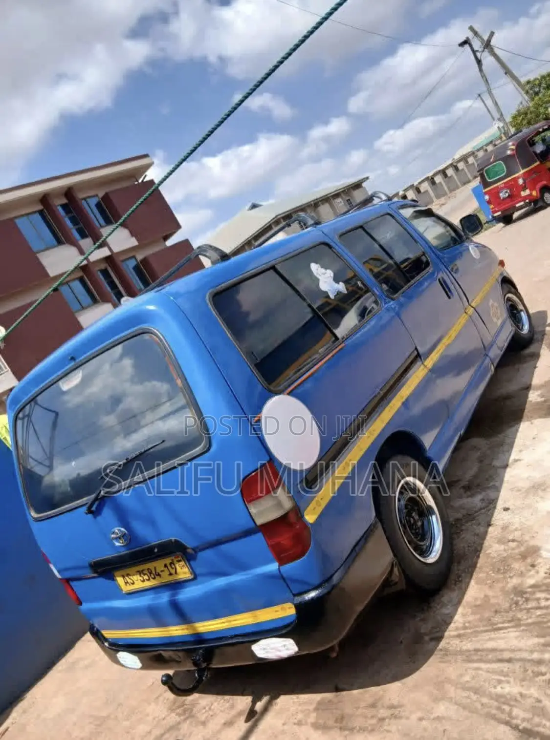 Toyota HiAce 2004 Blue
