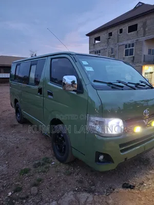 Toyota HiAce 2013 Green