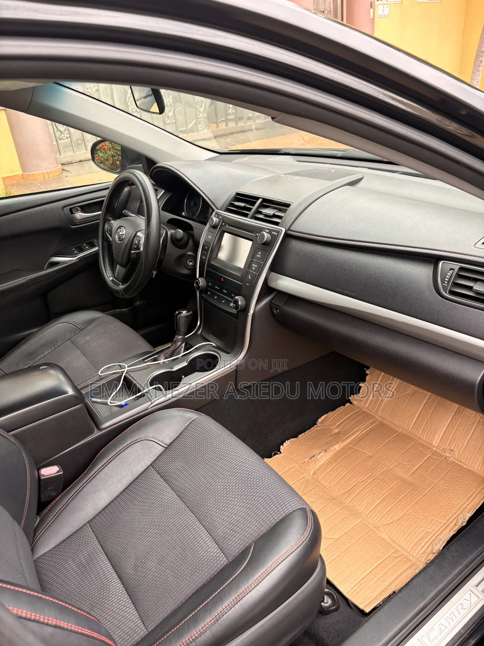 Toyota Camry SE 4dr Sedan (2.5L 4cyl 6A) 2017 Black