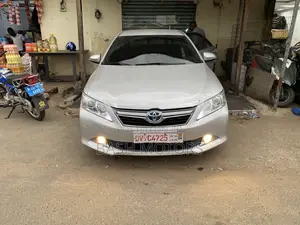 Toyota Camry Hybrid 2023 Silver