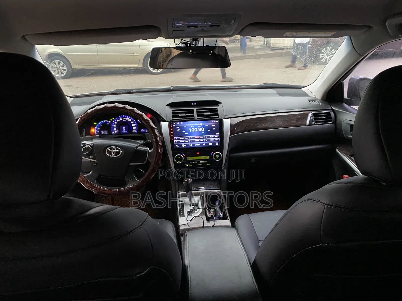 Toyota Camry Hybrid 2023 Silver