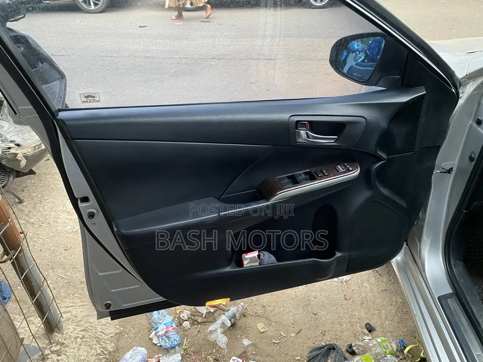 Toyota Camry Hybrid 2023 Silver