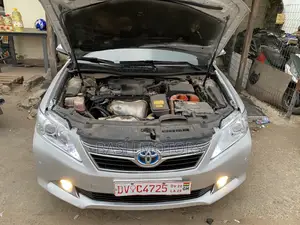 Toyota Camry Hybrid 2023 Silver