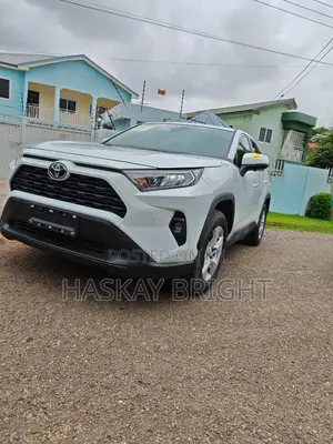 Toyota RAV4 2025 White