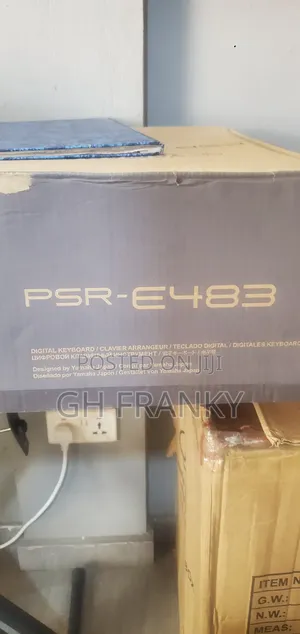 Yamaha PSR-E483 Keyboard