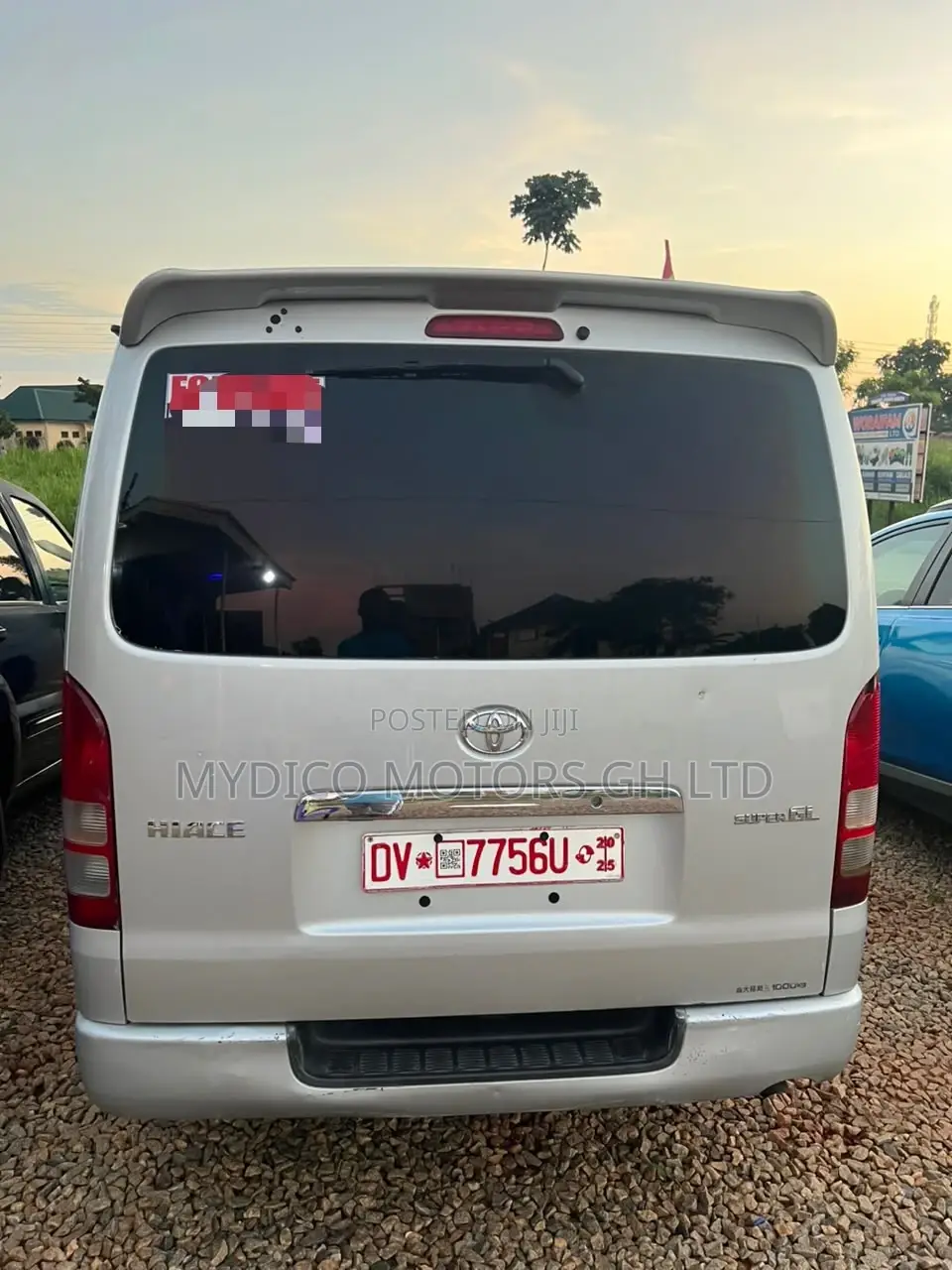 Toyota HiAce 2010 Silver