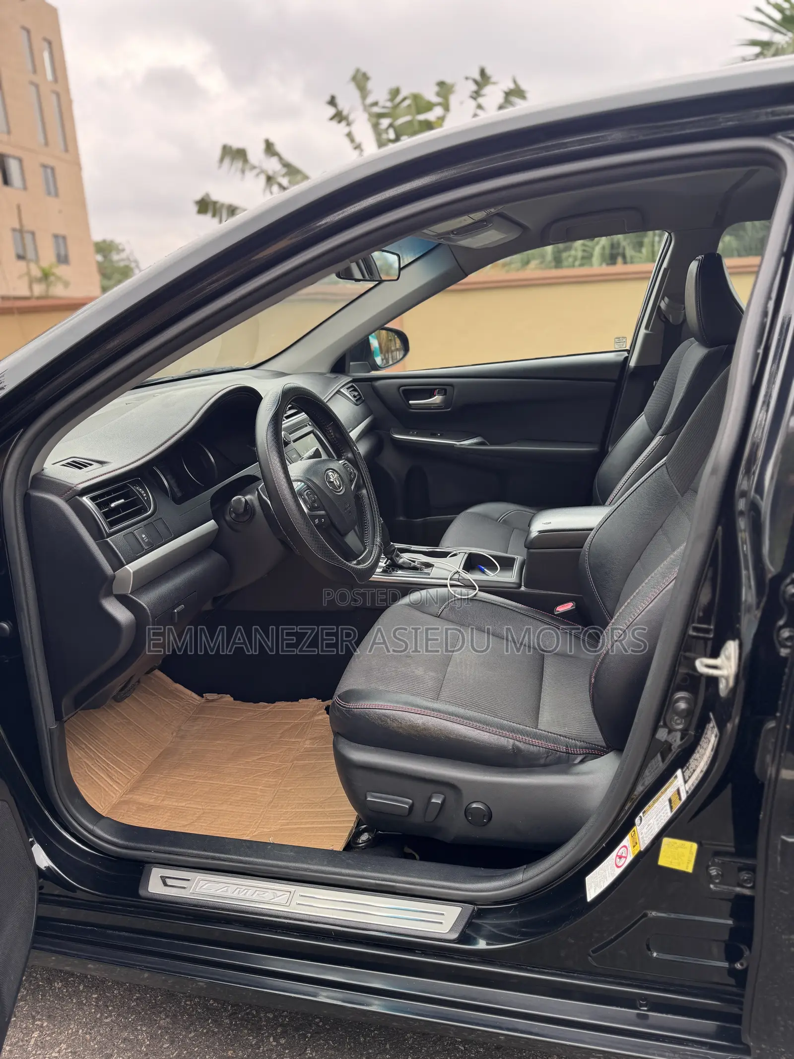 Toyota Camry SE 4dr Sedan (2.5L 4cyl 6A) 2017 Black