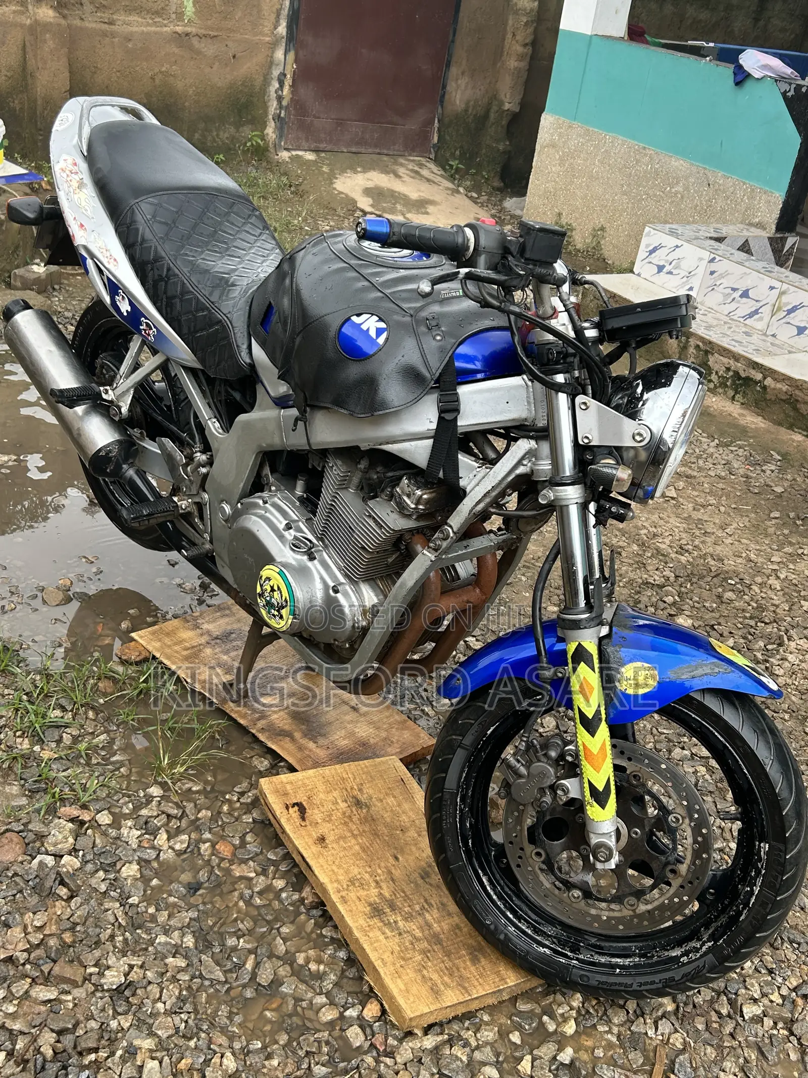 Suzuki GS 2009 Blue