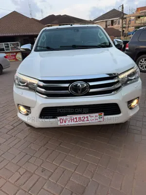 Toyota Hilux 2017 White