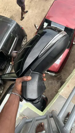 Toyota Rav4 2018-2020 Side Mirror Left With Sensor and Light