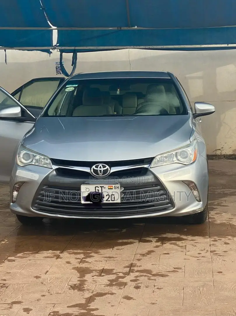 Toyota Camry 2015 Silver