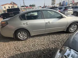 Nissan Altima 2.5 S Sedan 2012 Silver