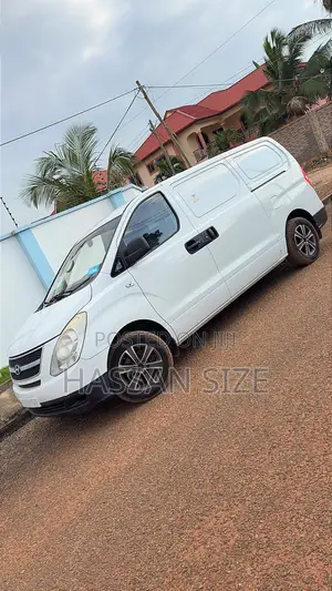 Hyundai H1 2008 White