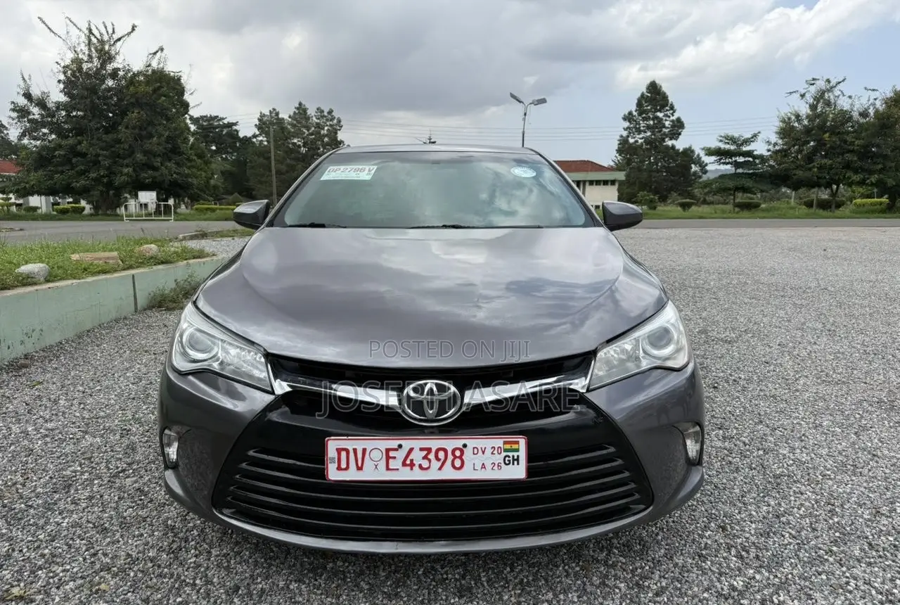Toyota Camry LE 4dr Sedan (2.5L 4cyl 6A) 2016