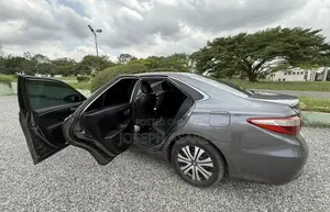 Toyota Camry LE 4dr Sedan (2.5L 4cyl 6A) 2016