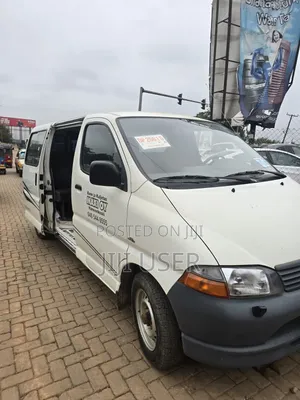 Toyota HiAce 2010 White