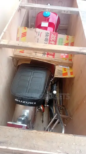 Suzuki GN 125-2 2025 Red